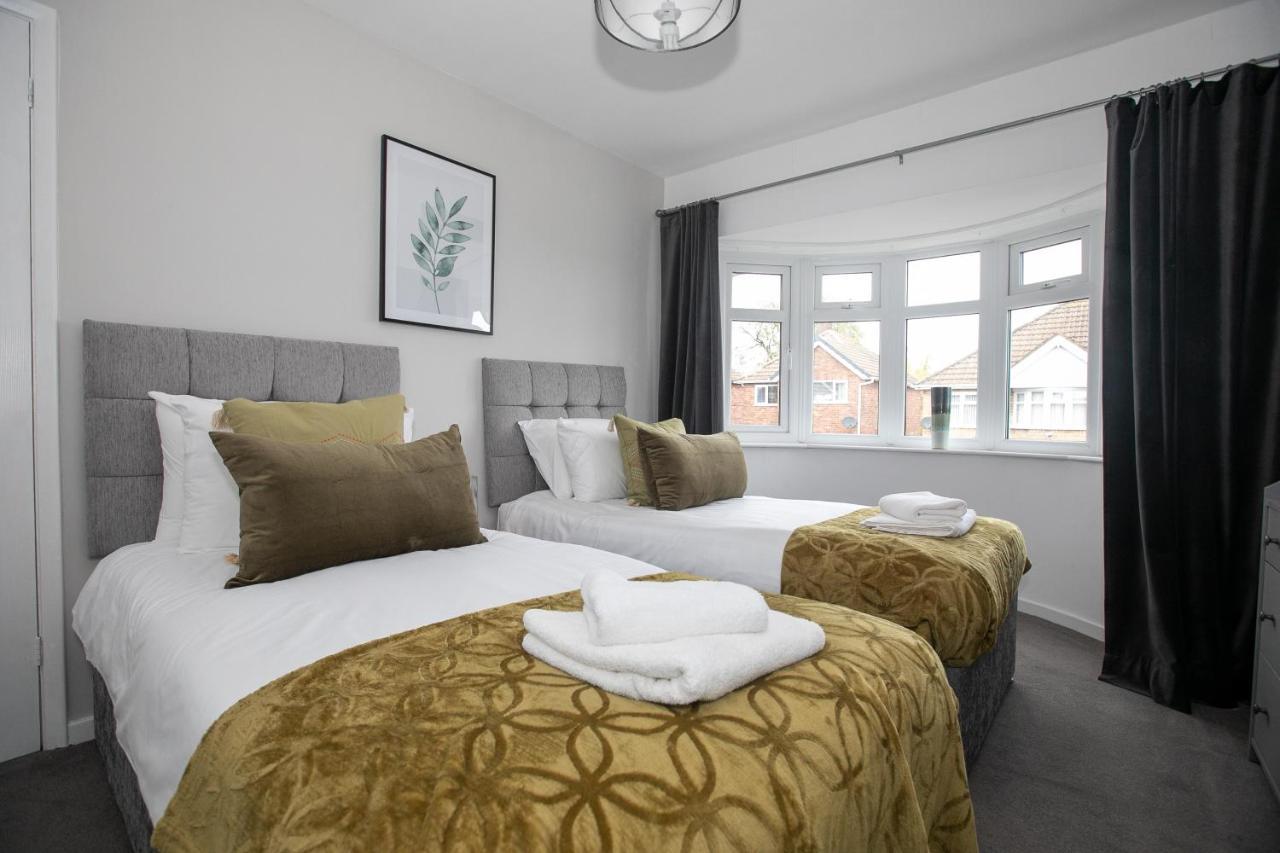 Ludlow Drive 3 Bed Contractor Family Town House In Melton Mowbray Bagian luar foto