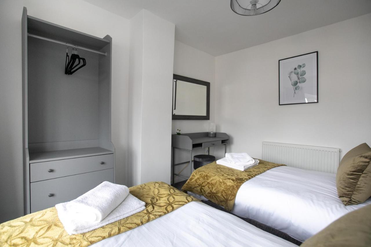 Ludlow Drive 3 Bed Contractor Family Town House In Melton Mowbray Bagian luar foto