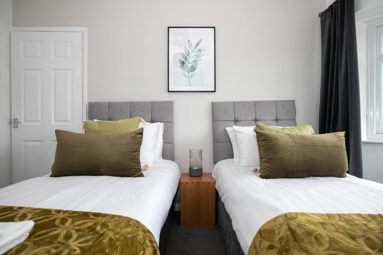 Ludlow Drive 3 Bed Contractor Family Town House In Melton Mowbray Bagian luar foto