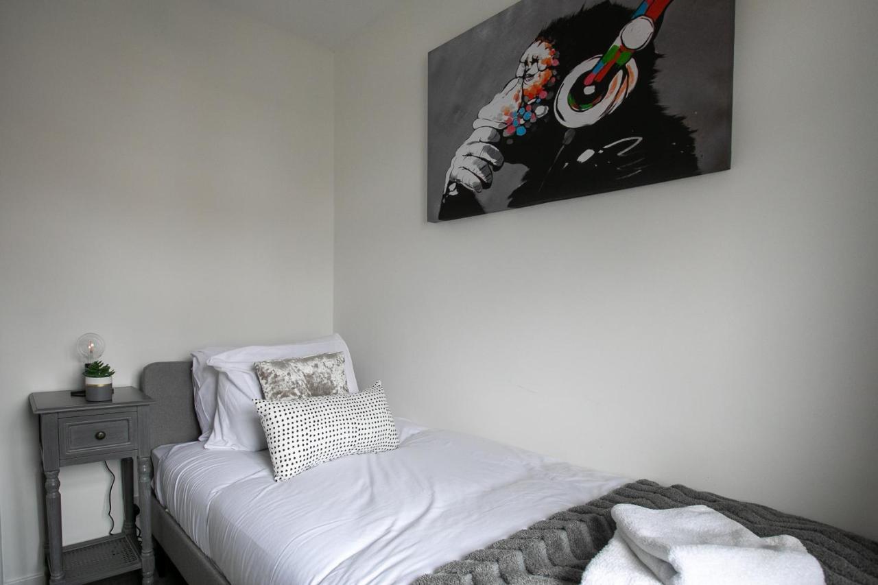 Ludlow Drive 3 Bed Contractor Family Town House In Melton Mowbray Bagian luar foto