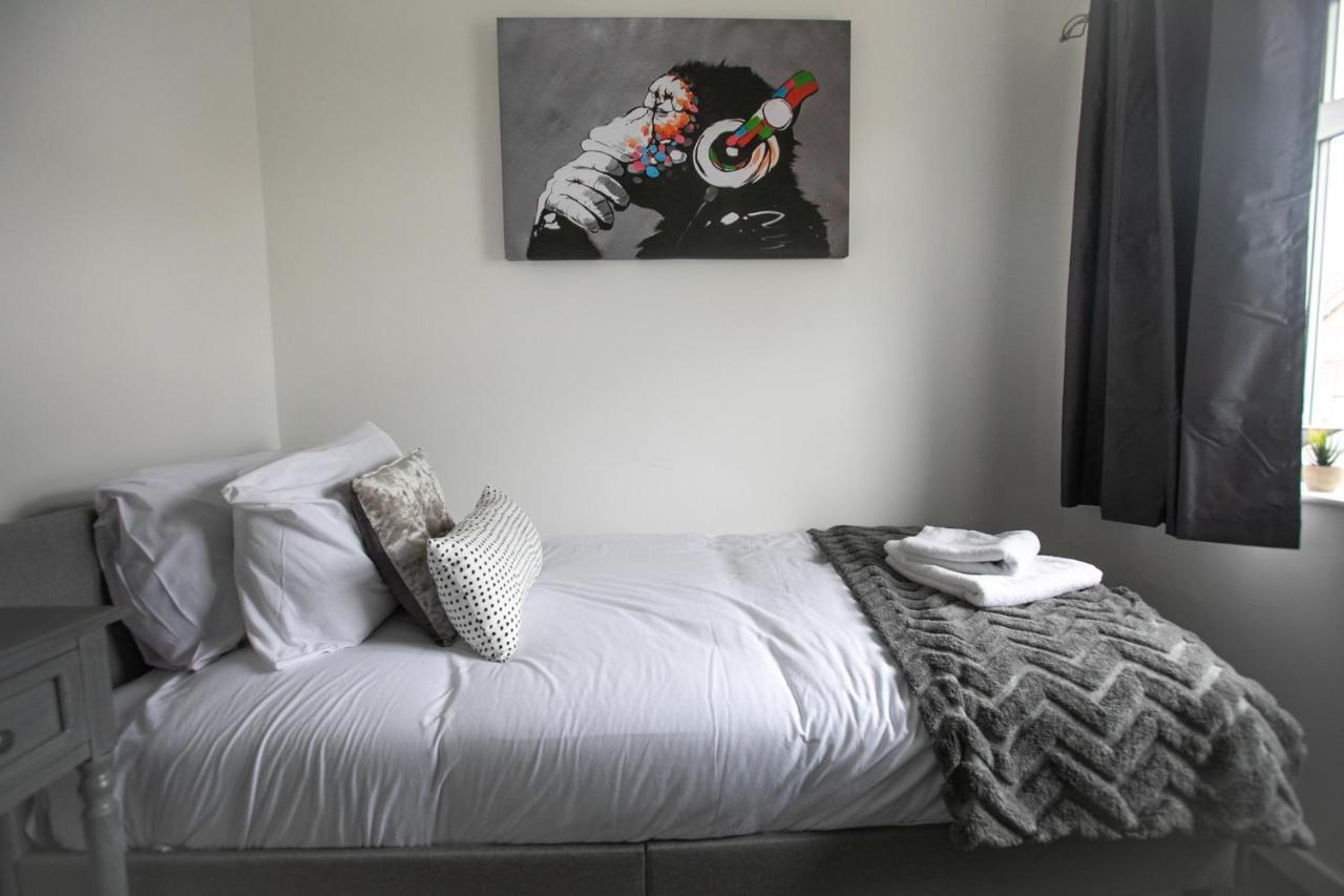 Ludlow Drive 3 Bed Contractor Family Town House In Melton Mowbray Bagian luar foto
