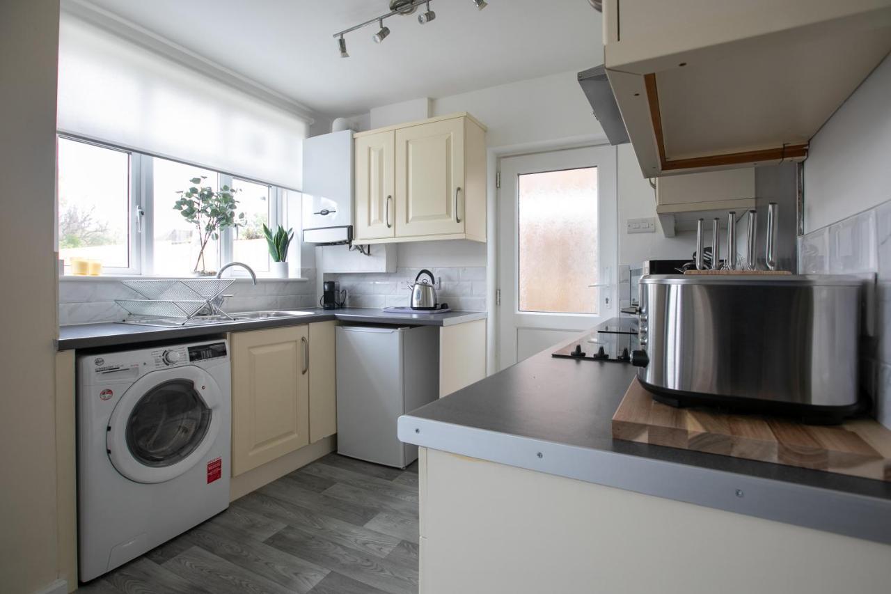Ludlow Drive 3 Bed Contractor Family Town House In Melton Mowbray Bagian luar foto