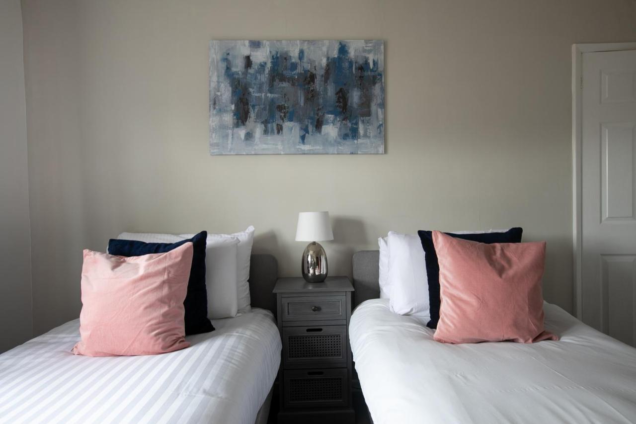 Ludlow Drive 3 Bed Contractor Family Town House In Melton Mowbray Bagian luar foto