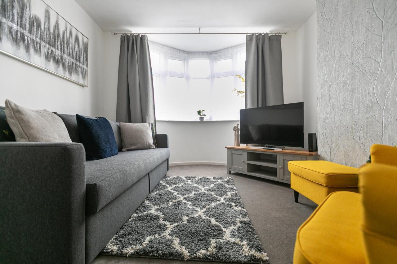 Ludlow Drive 3 Bed Contractor Family Town House In Melton Mowbray Bagian luar foto