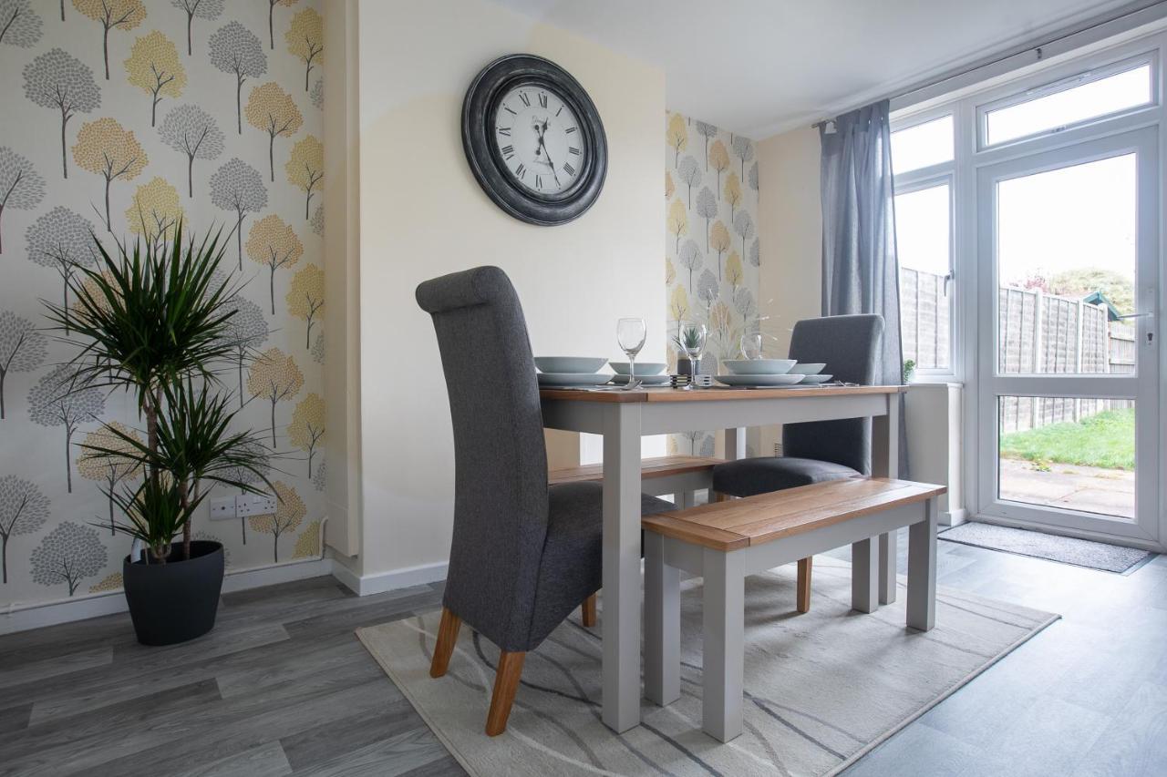 Ludlow Drive 3 Bed Contractor Family Town House In Melton Mowbray Bagian luar foto