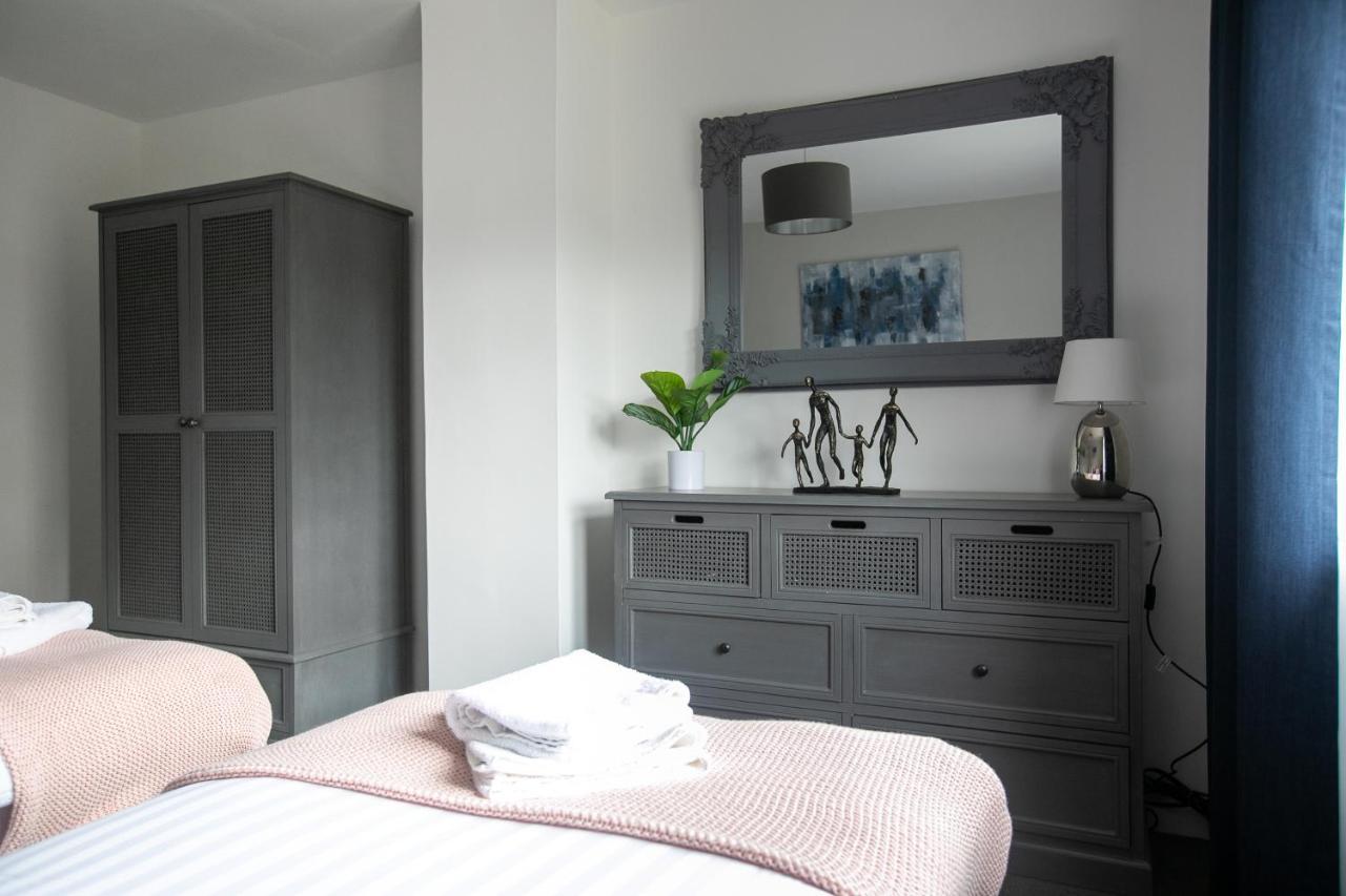 Ludlow Drive 3 Bed Contractor Family Town House In Melton Mowbray Bagian luar foto